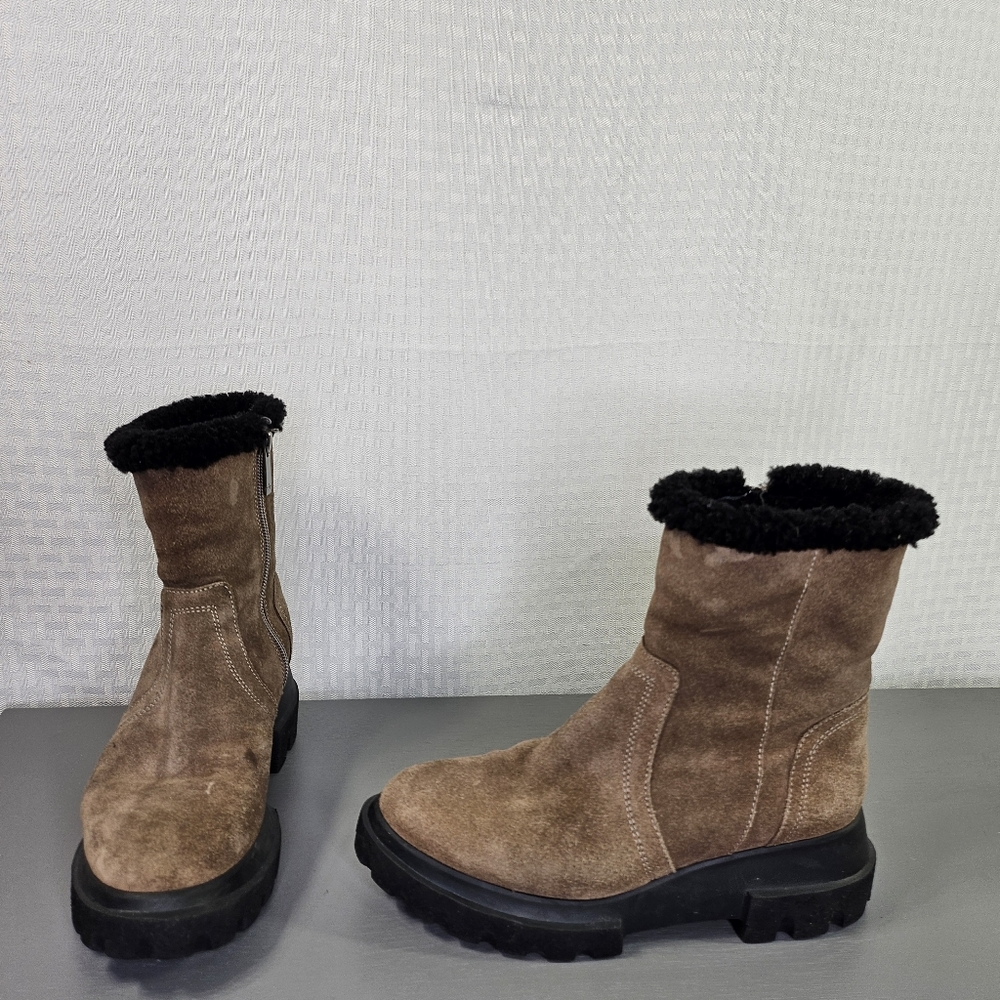 Aquatalia suede lined zippered booties boots size 5 Made in Italy excellent cond